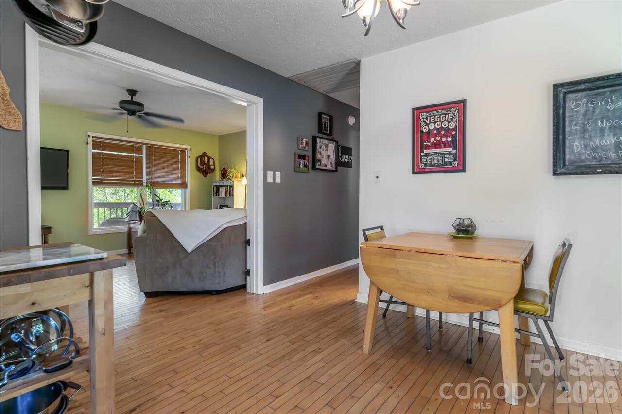 Listing Photo 10