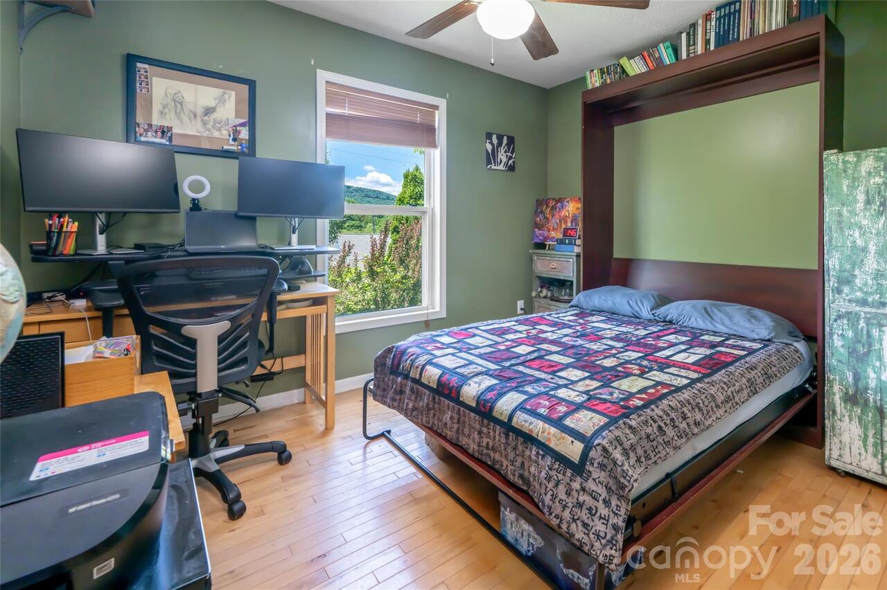 Listing Photo 21