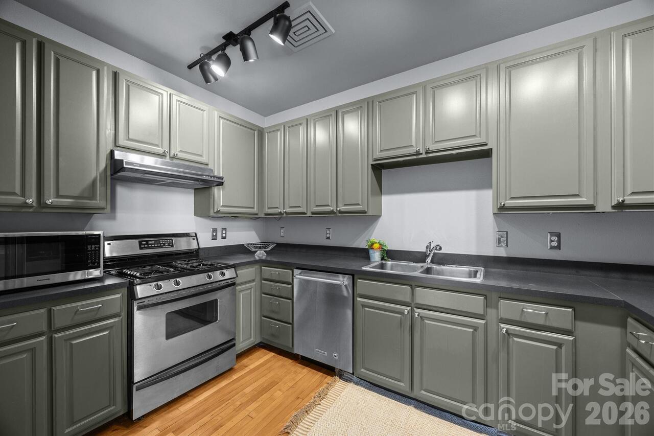 Listing Photo 19