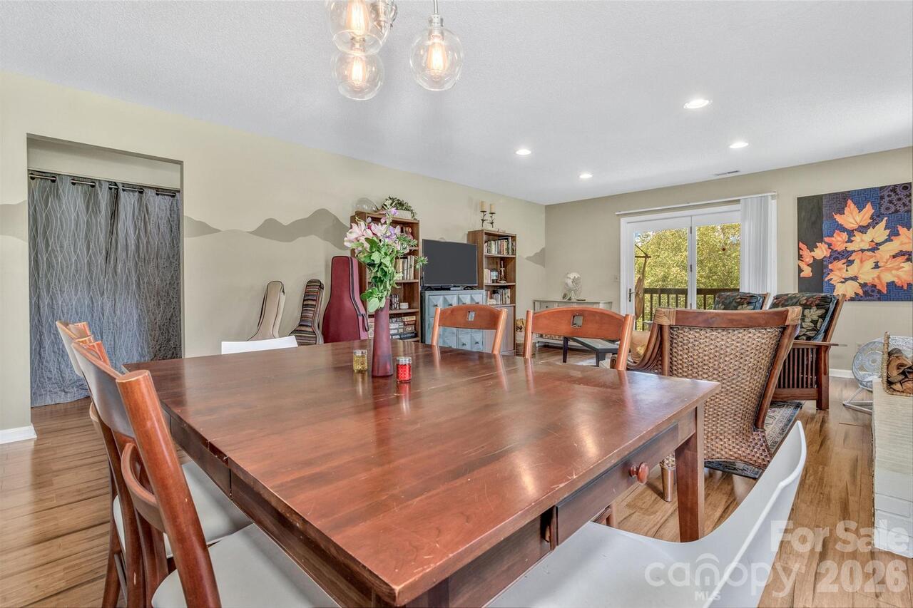 Listing Photo 18