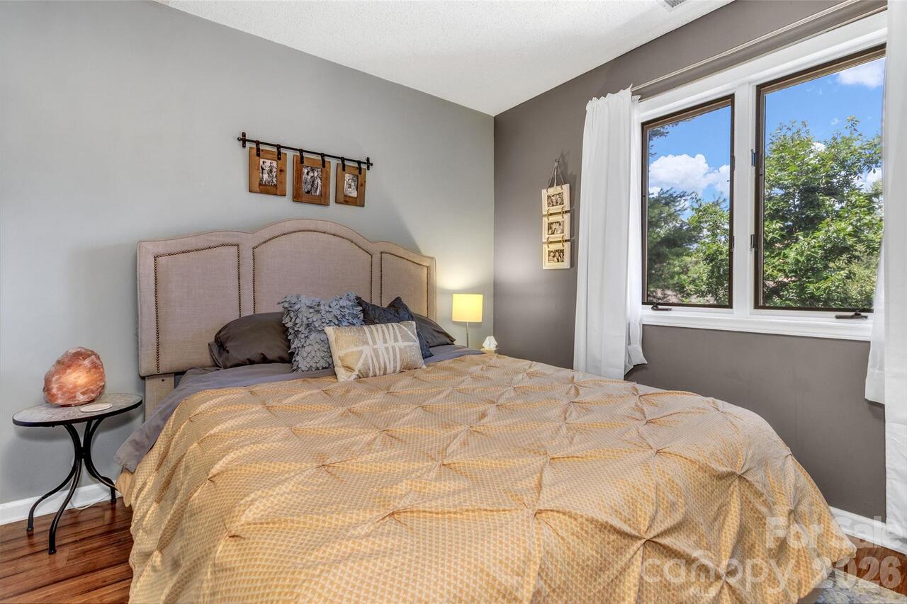 Listing Photo 32