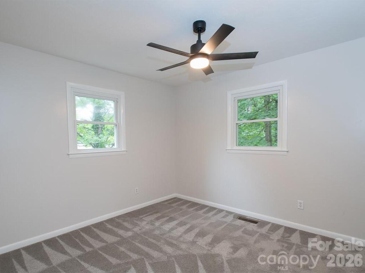Listing Photo 14