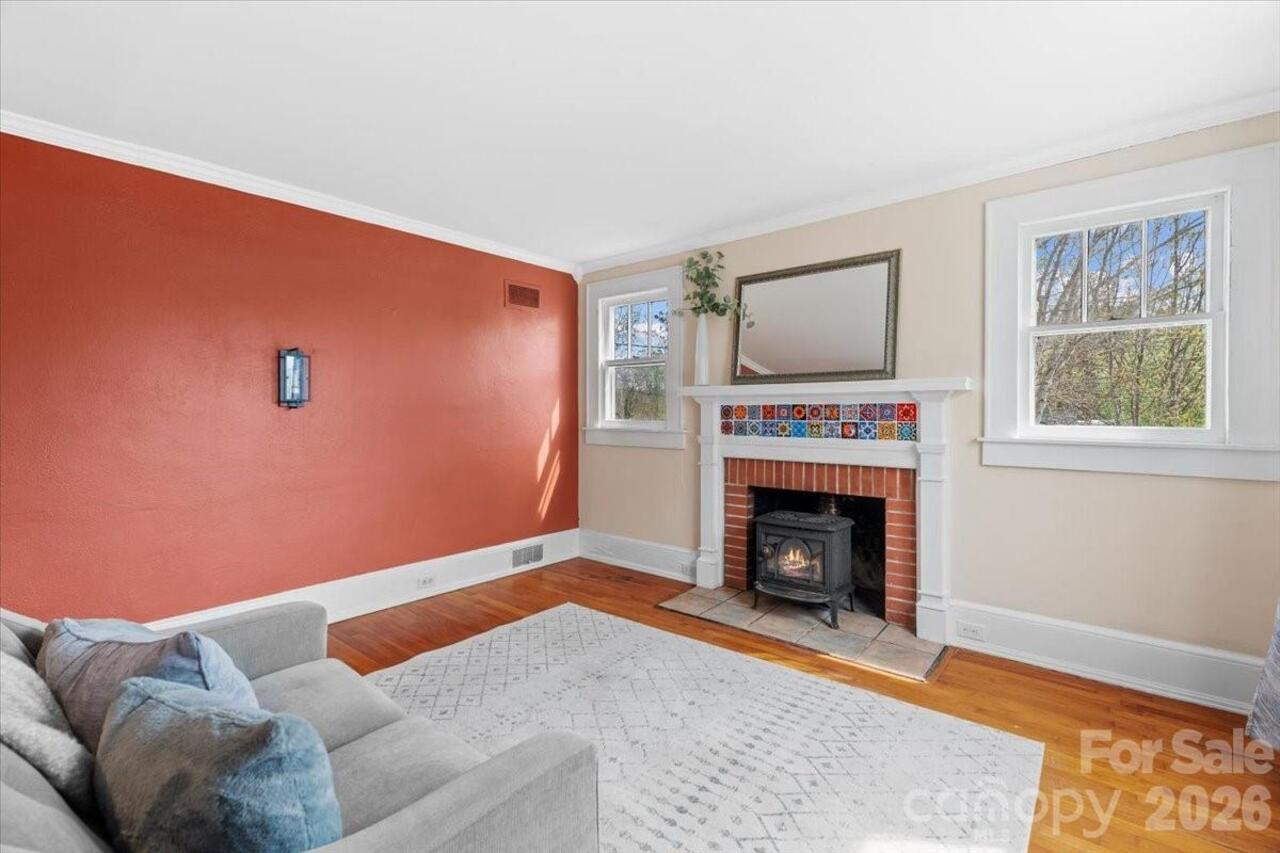 Listing Photo 5