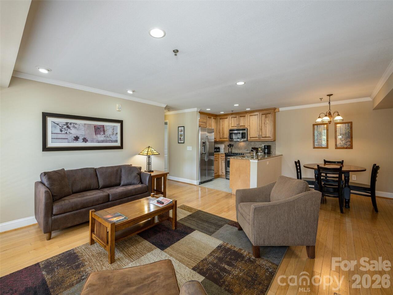 Listing Photo 14