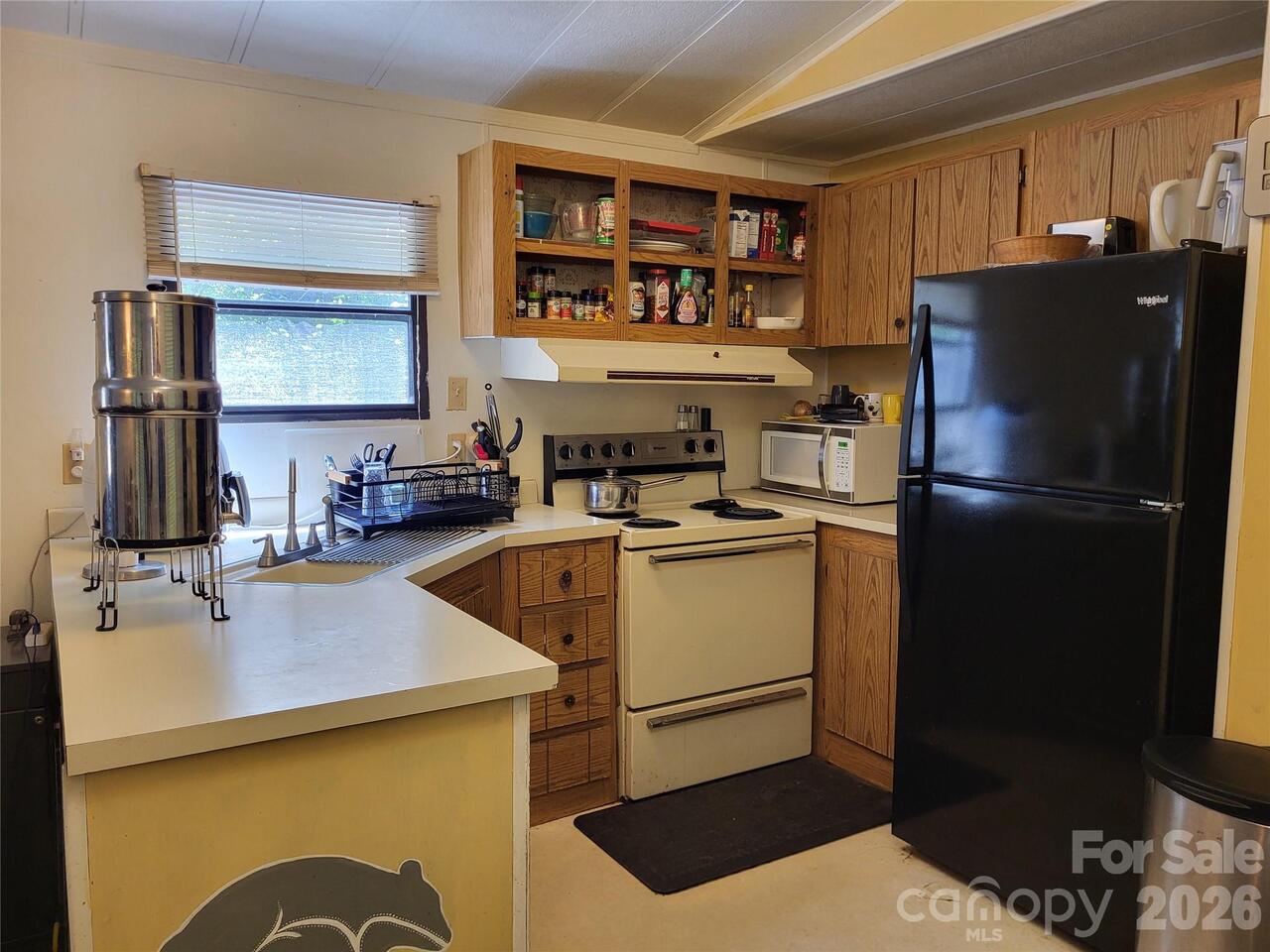 Listing Photo 8
