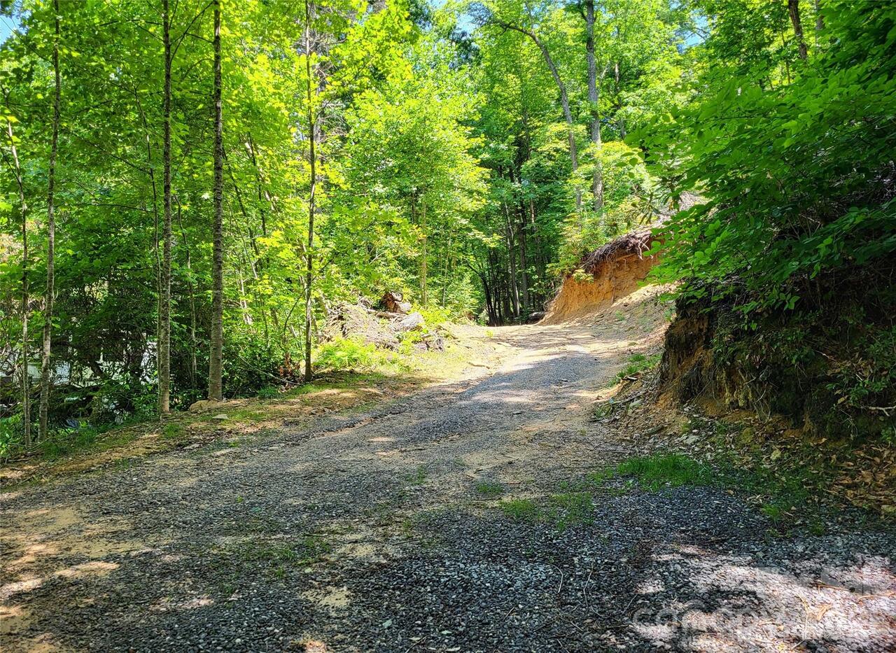 Listing Photo 18