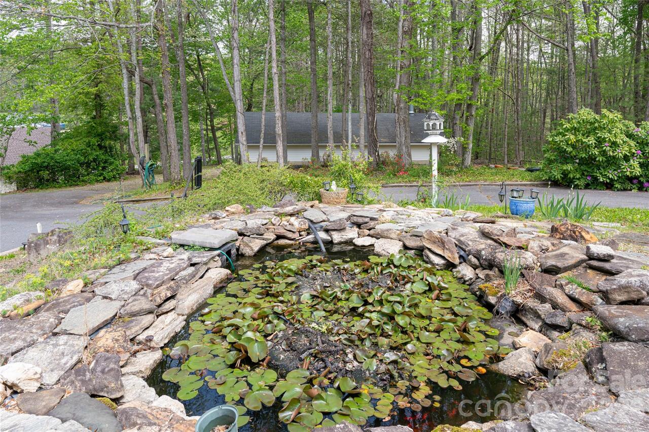Listing Photo 8