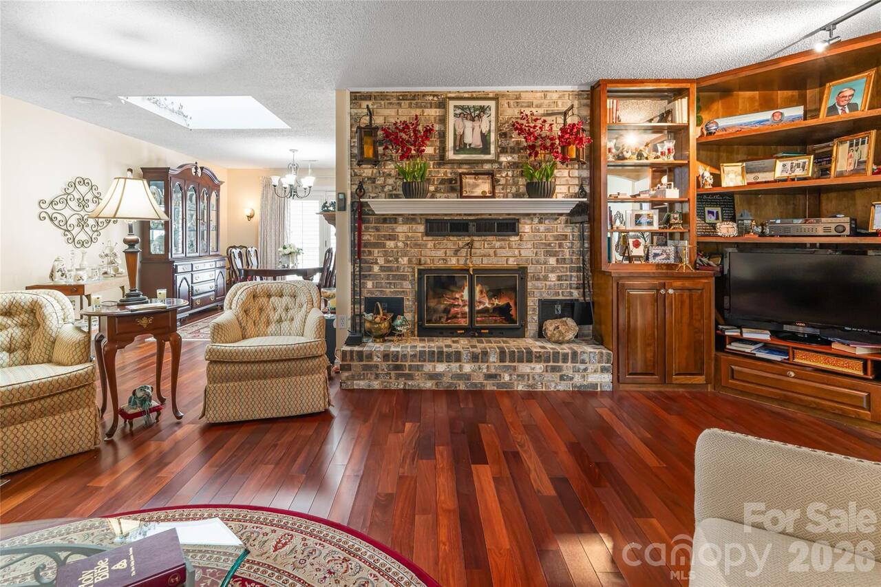 Listing Photo 17