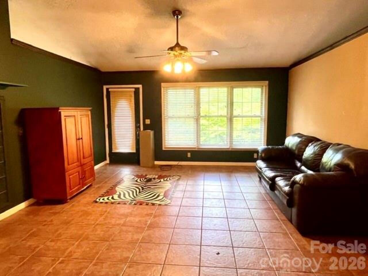 Listing Photo 7