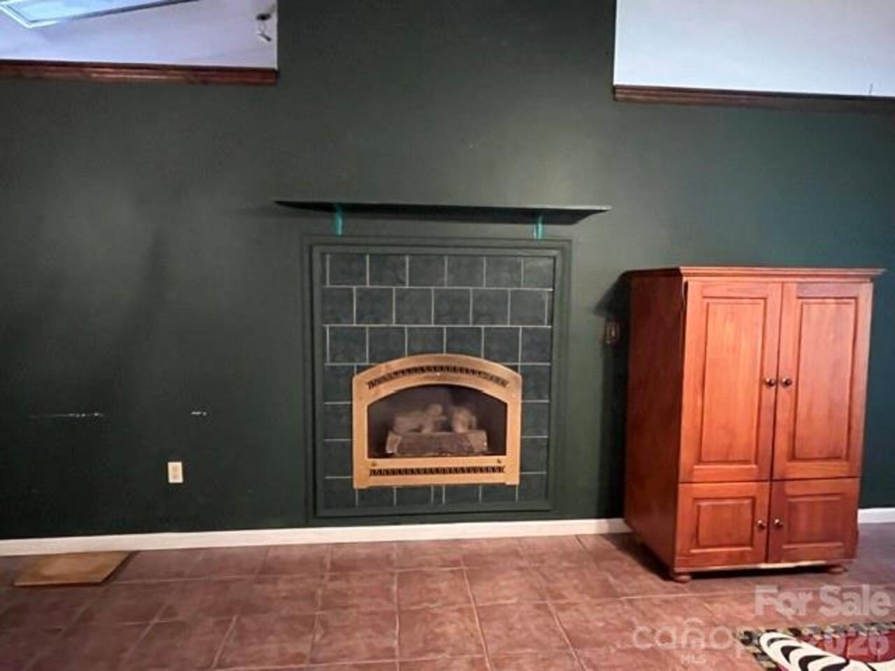 Listing Photo 9