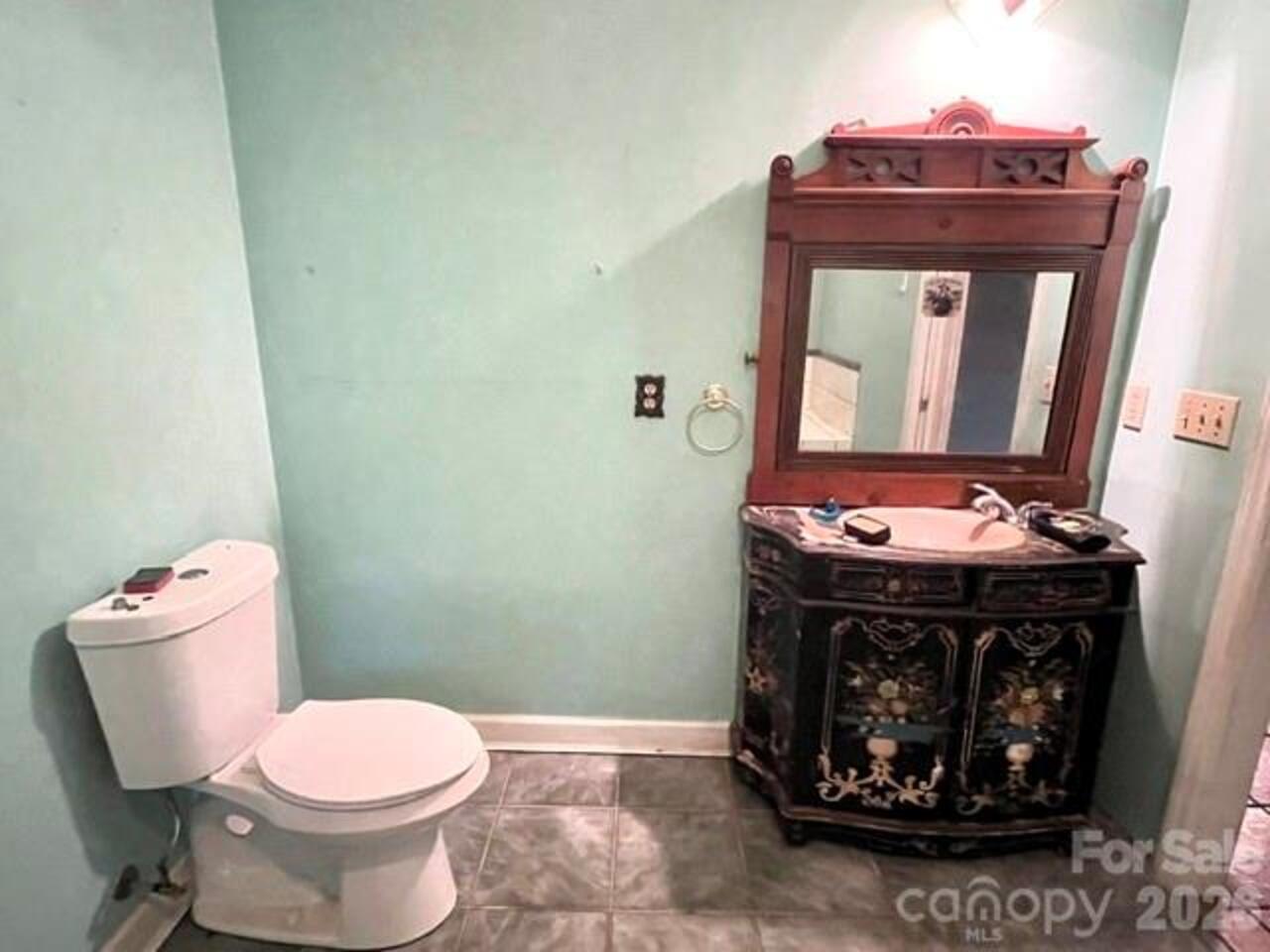 Listing Photo 13