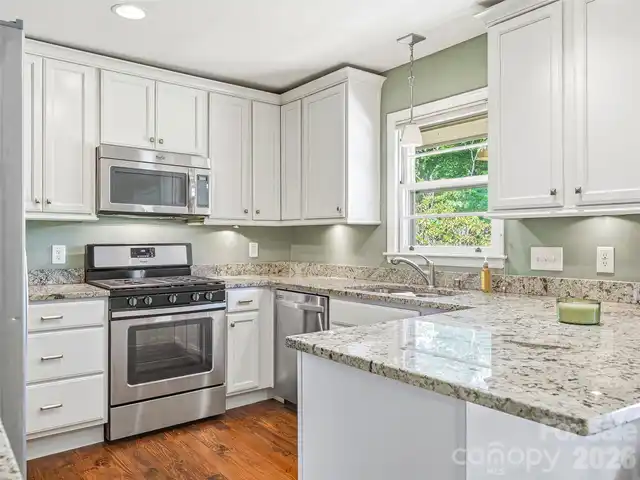 Listing Photo 16