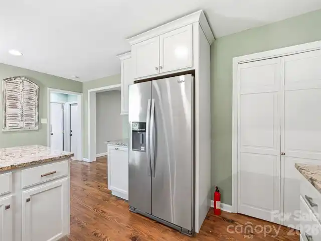 Listing Photo 17