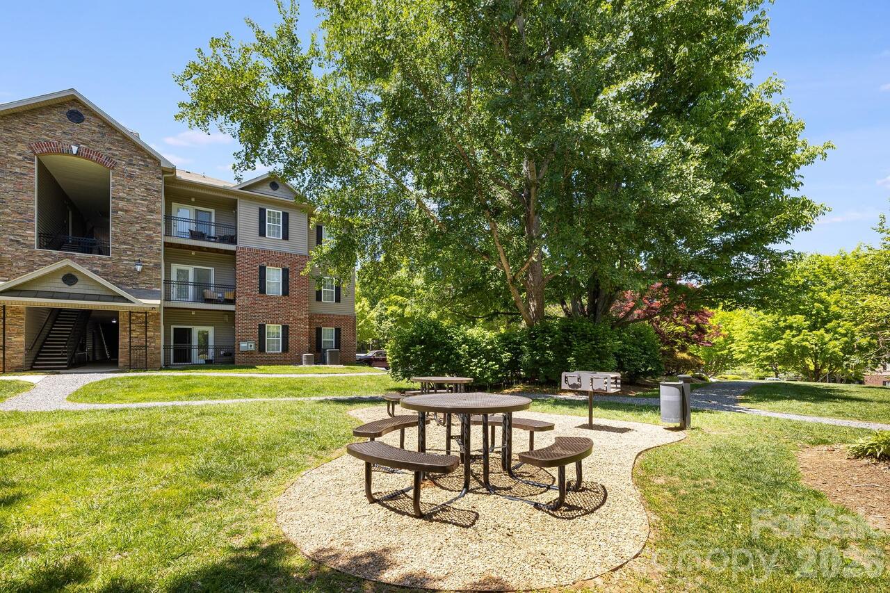 Listing Photo 19