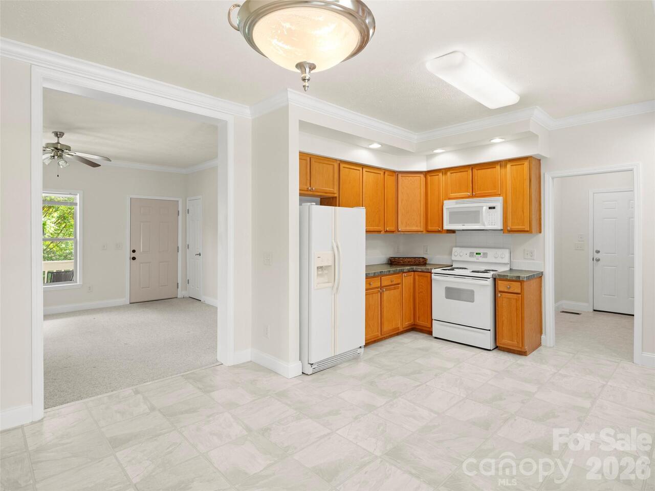 Listing Photo 10