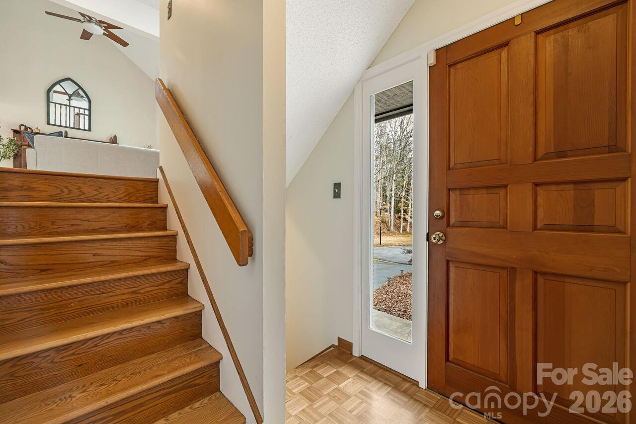 Listing Photo 9