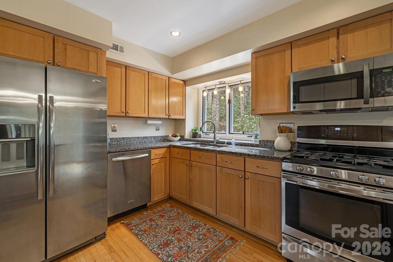 Listing Photo 15