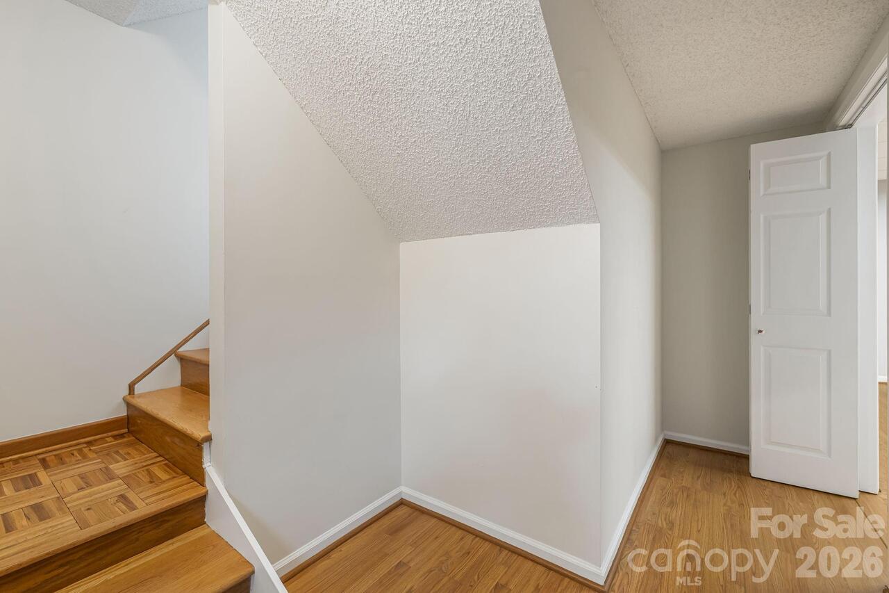 Listing Photo 32