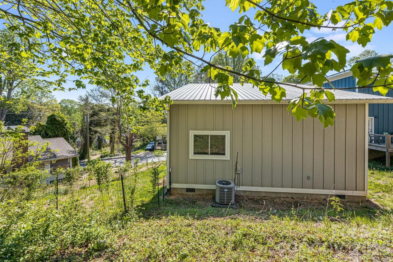 Listing Photo 18