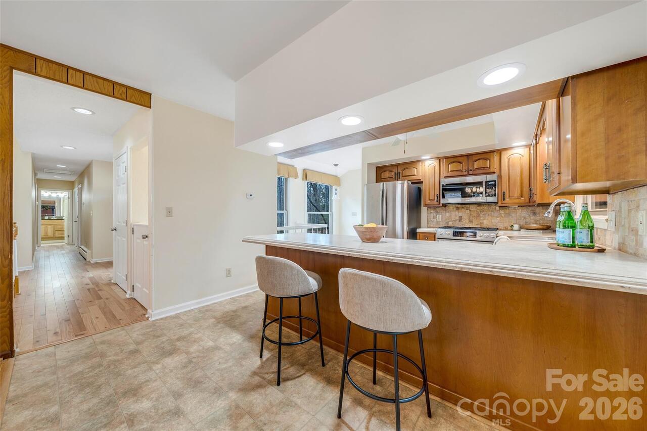 Listing Photo 16