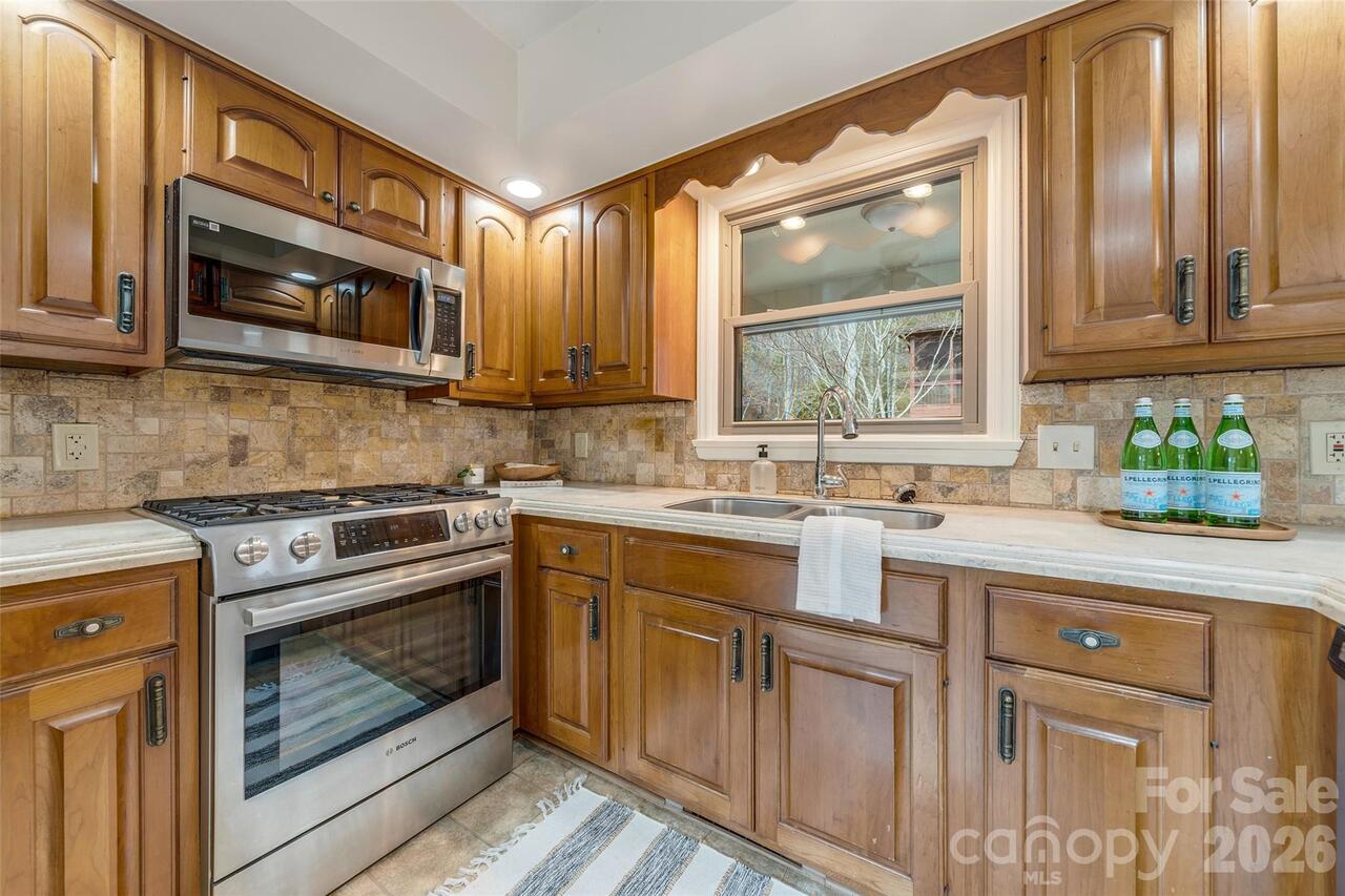 Listing Photo 17