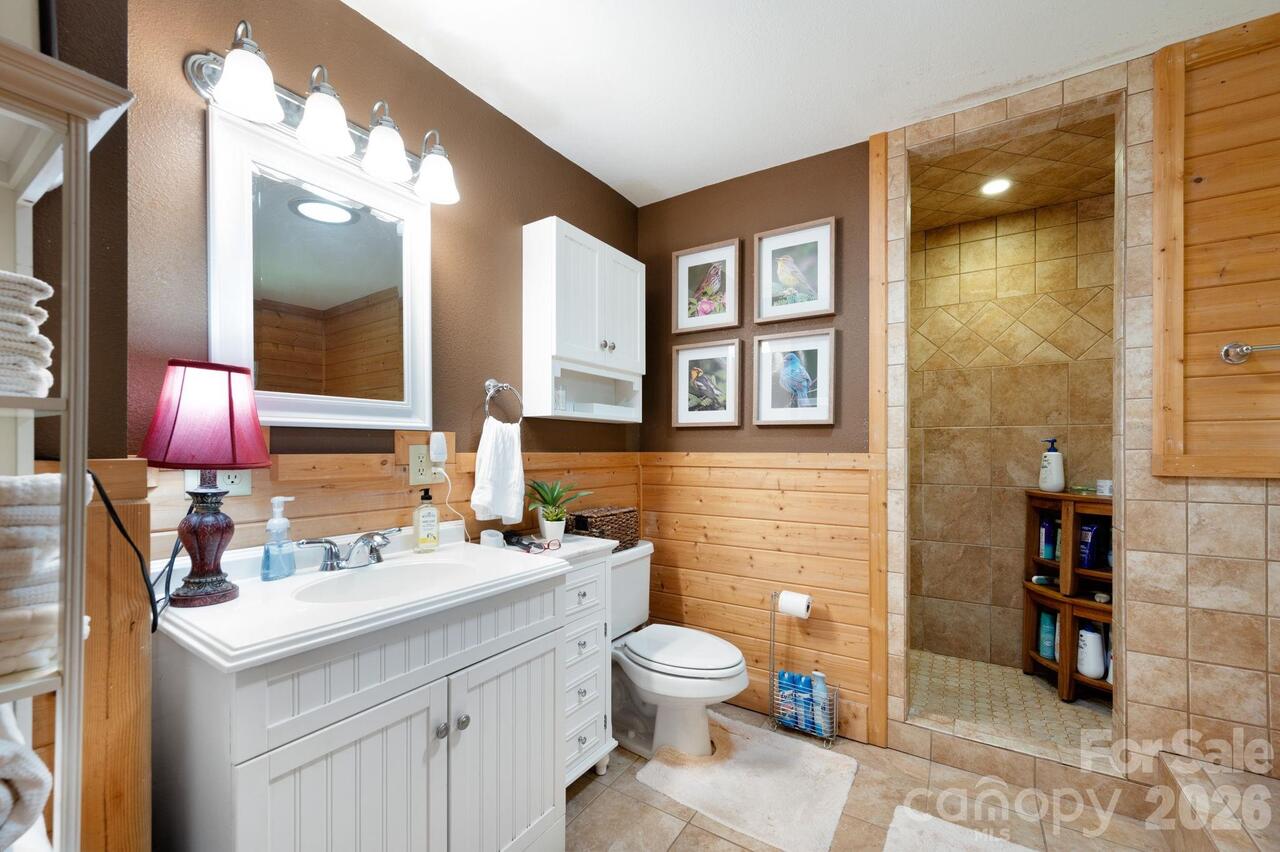 Listing Photo 9