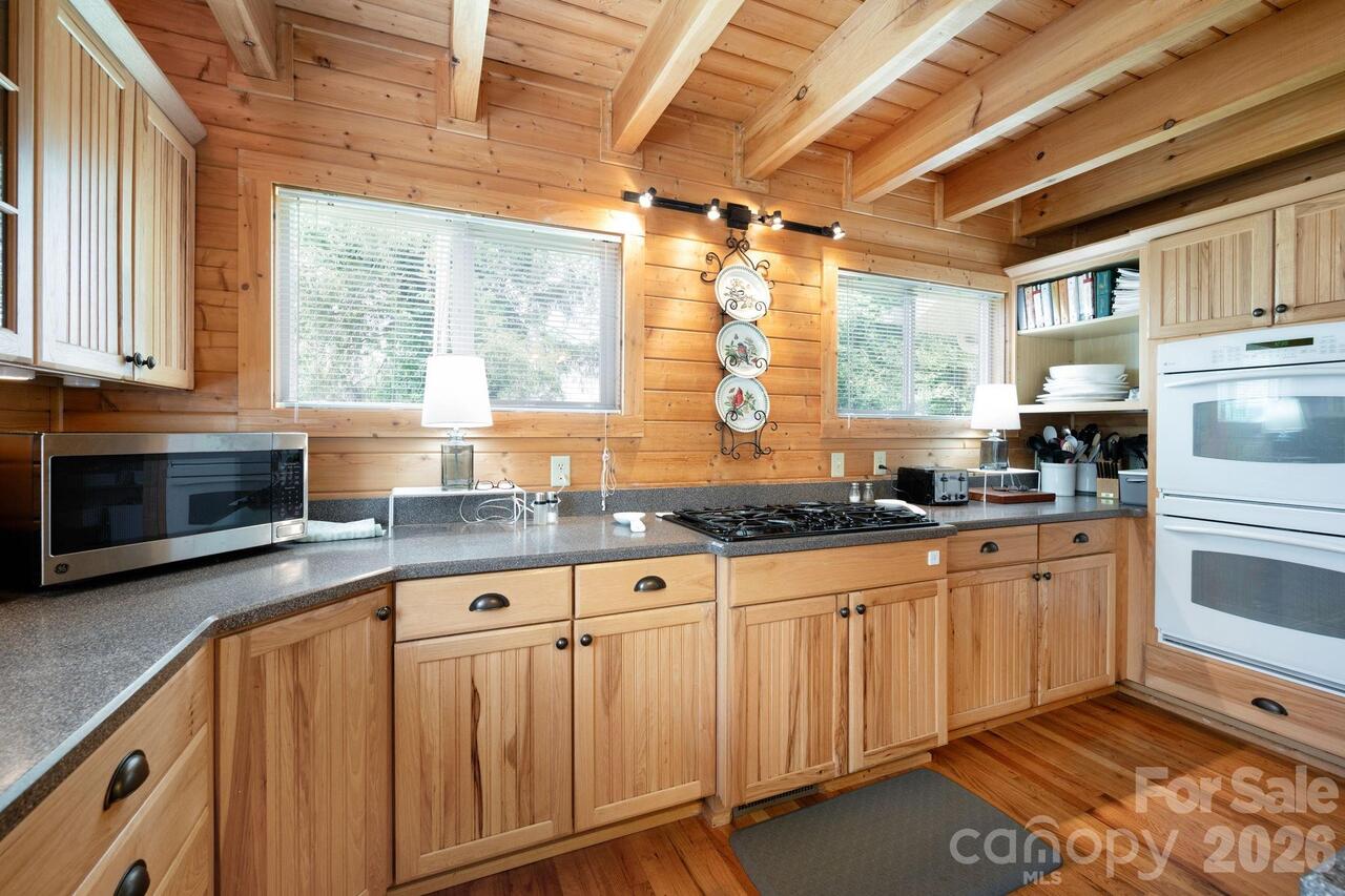 Listing Photo 17