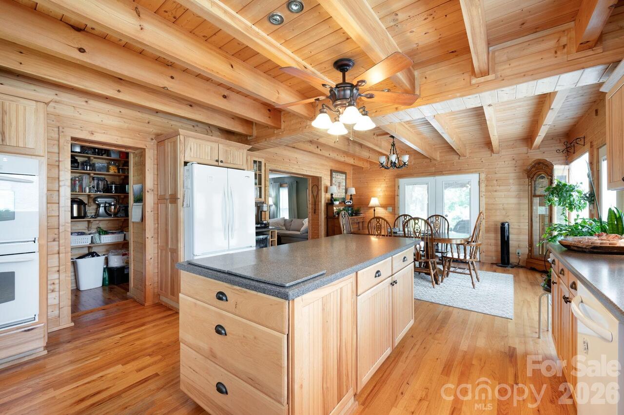 Listing Photo 18