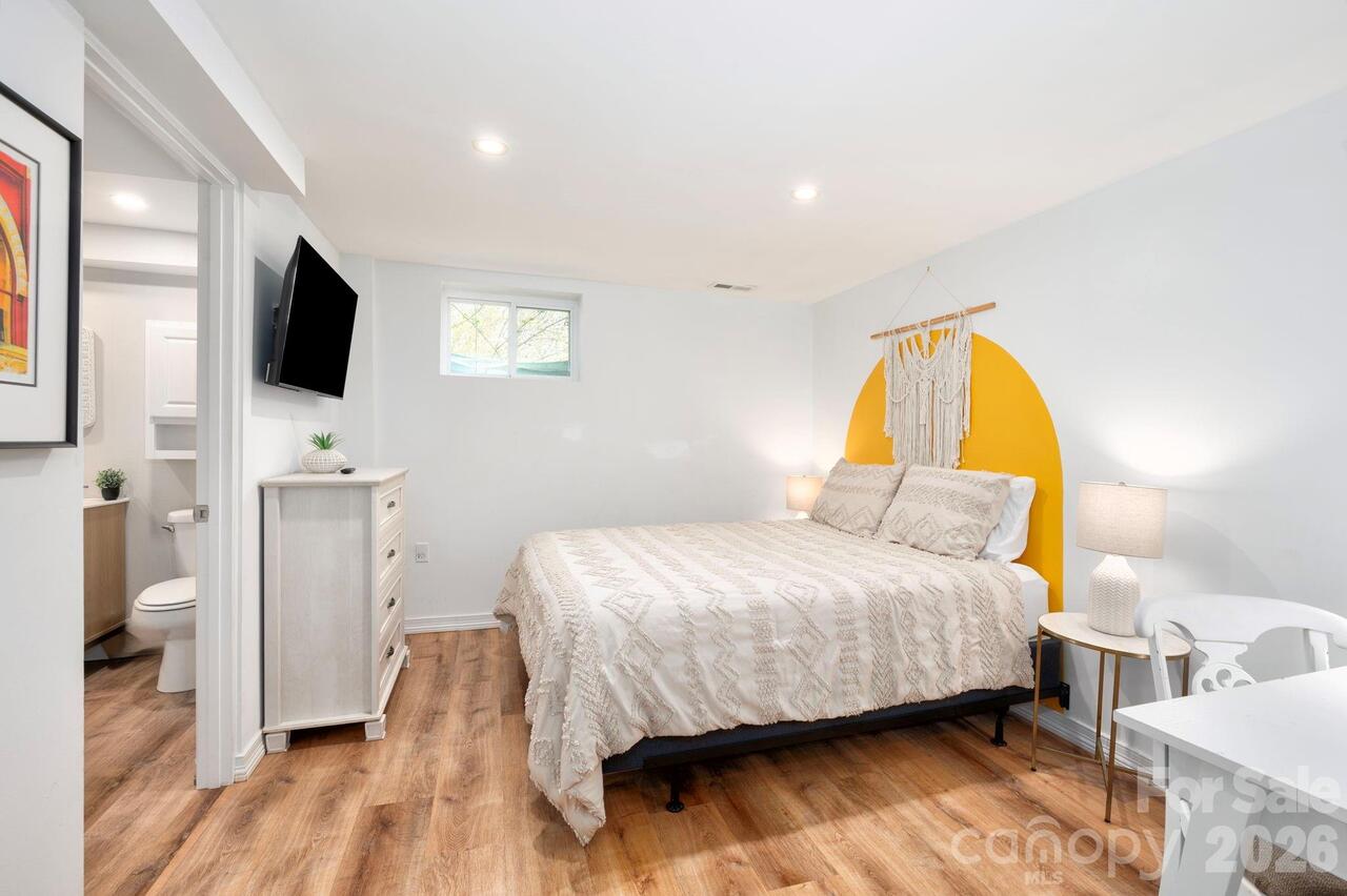 Listing Photo 28