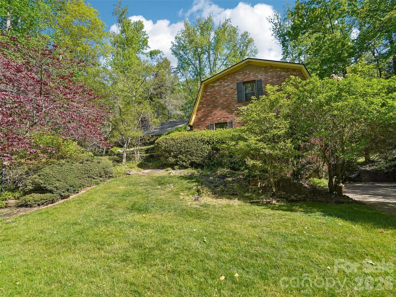 Listing Photo 6