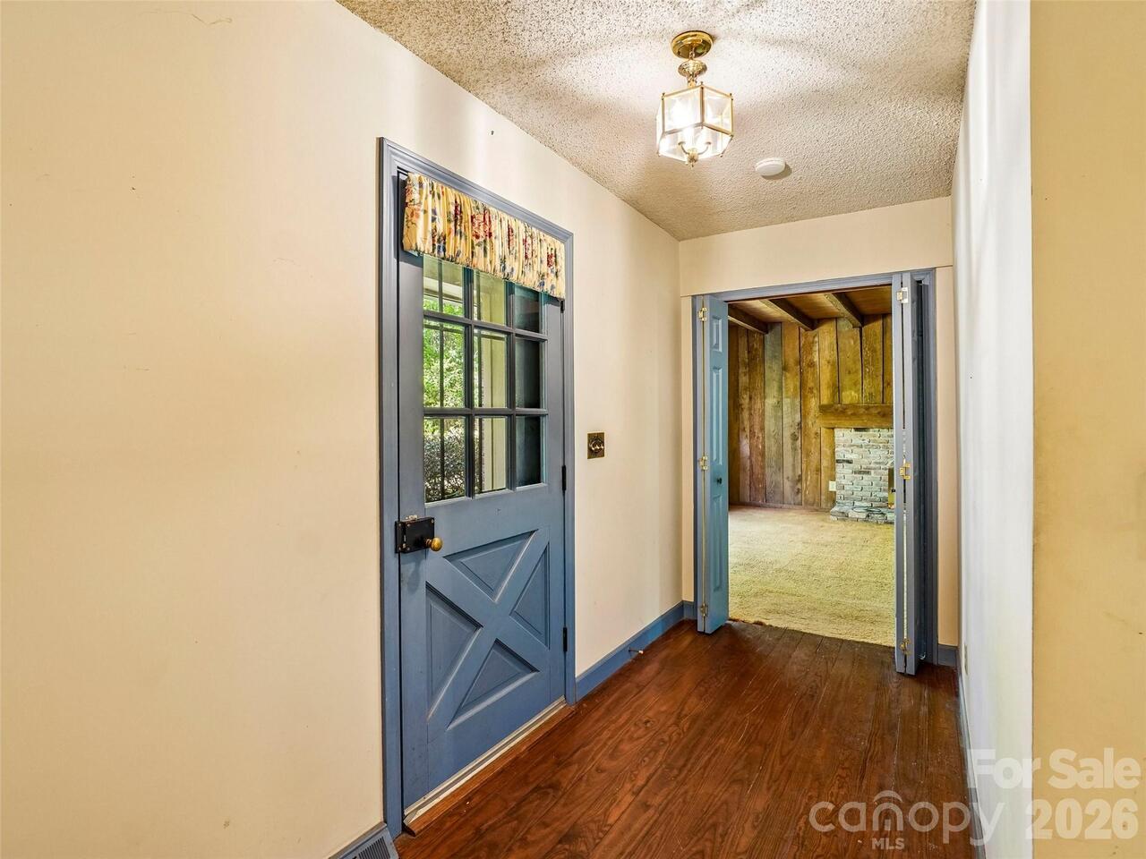 Listing Photo 8