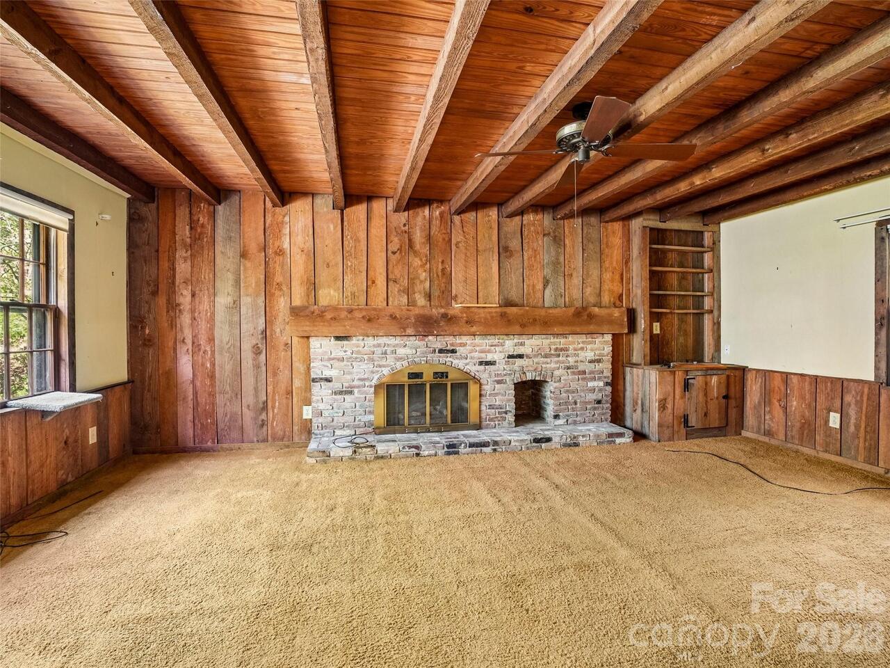 Listing Photo 9