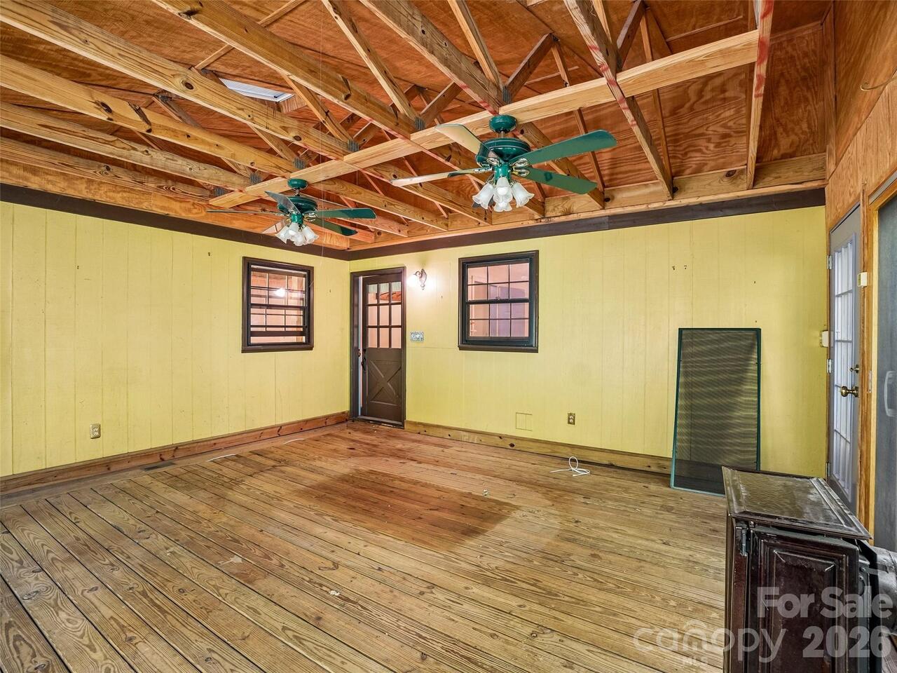 Listing Photo 15