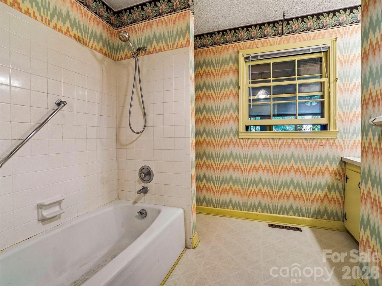 Listing Photo 25