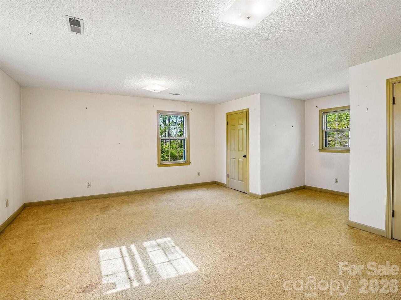Listing Photo 32