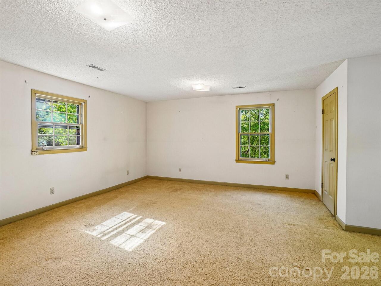 Listing Photo 33