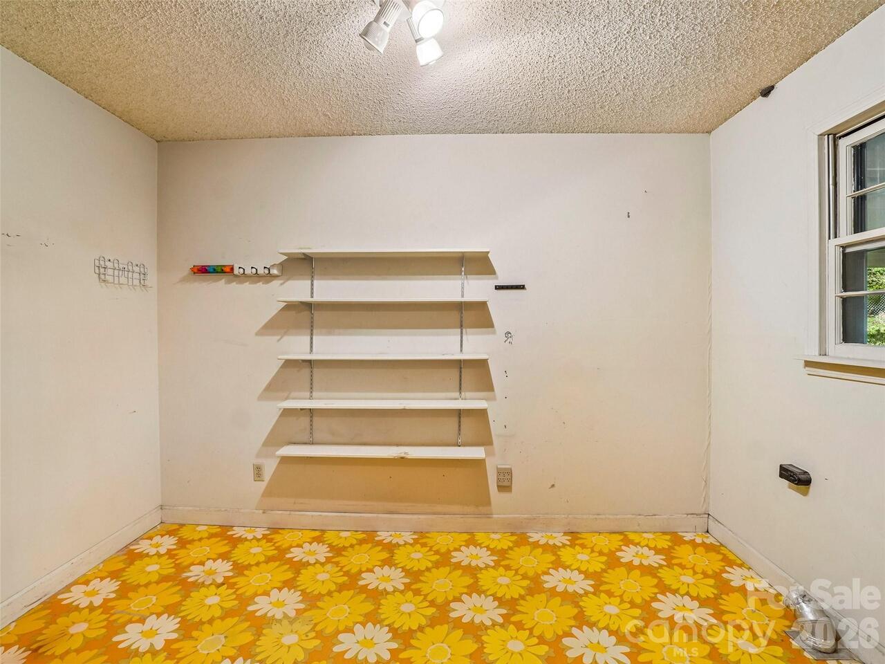 Listing Photo 34