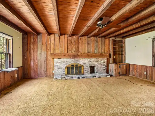 Listing Photo 9