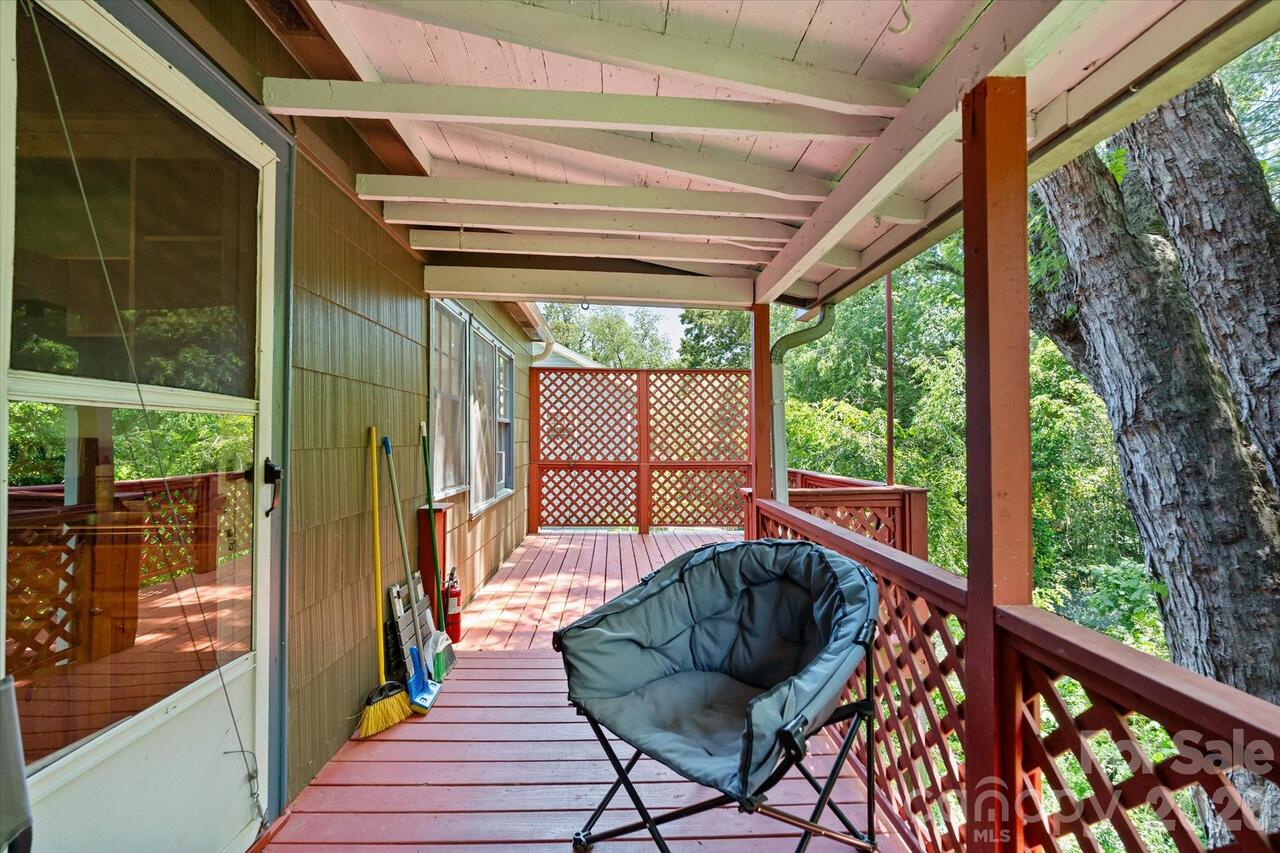 Listing Photo 12
