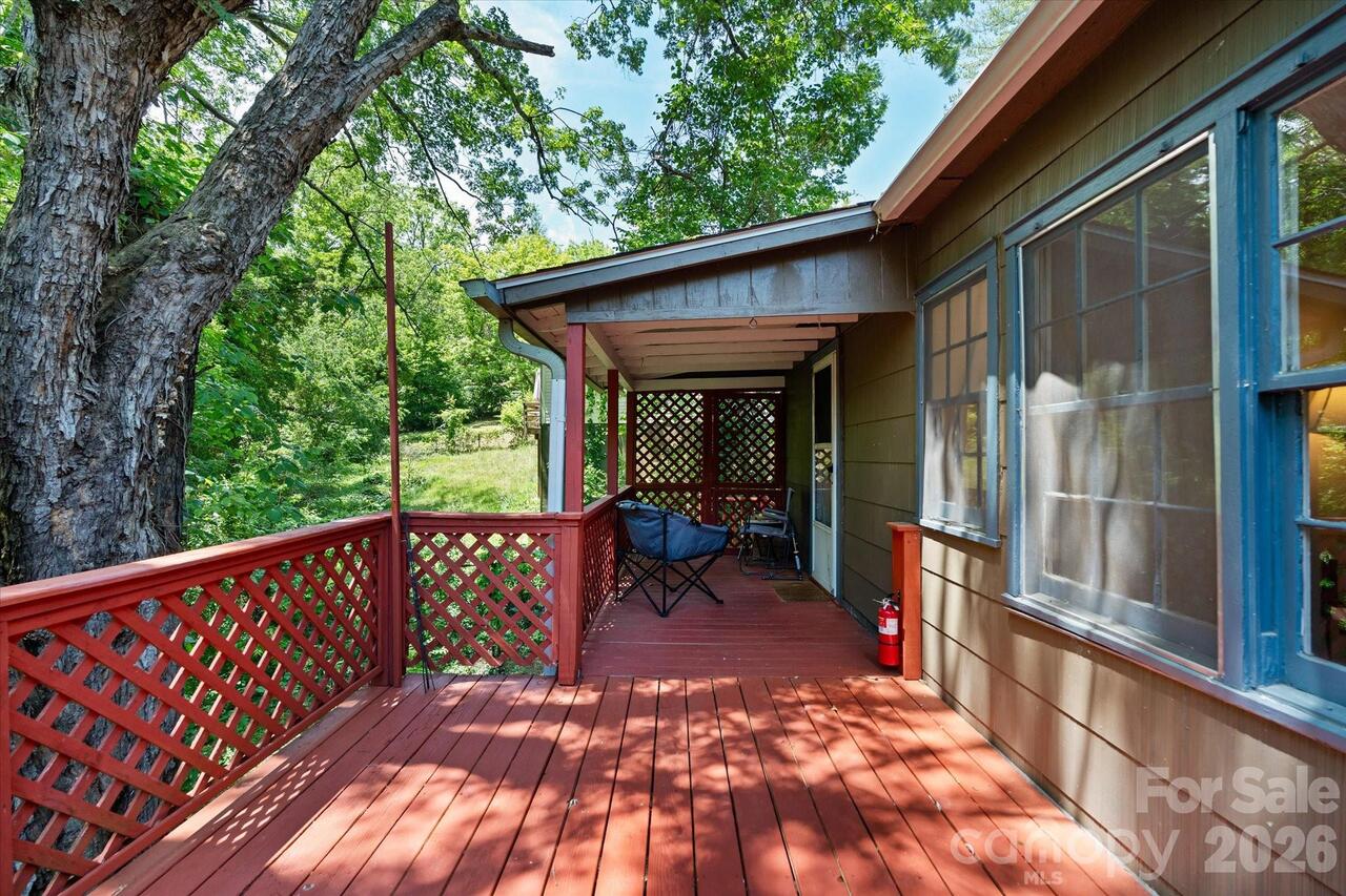 Listing Photo 16