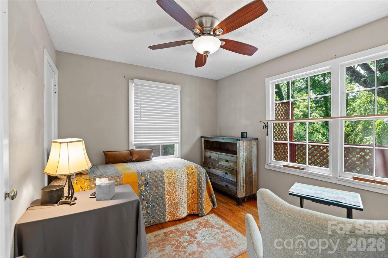Listing Photo 19