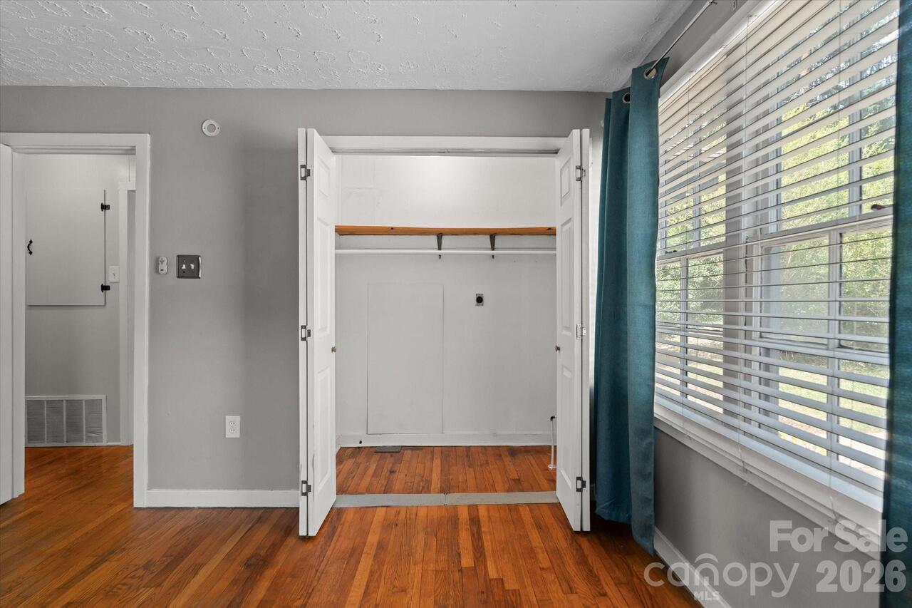 Listing Photo 24