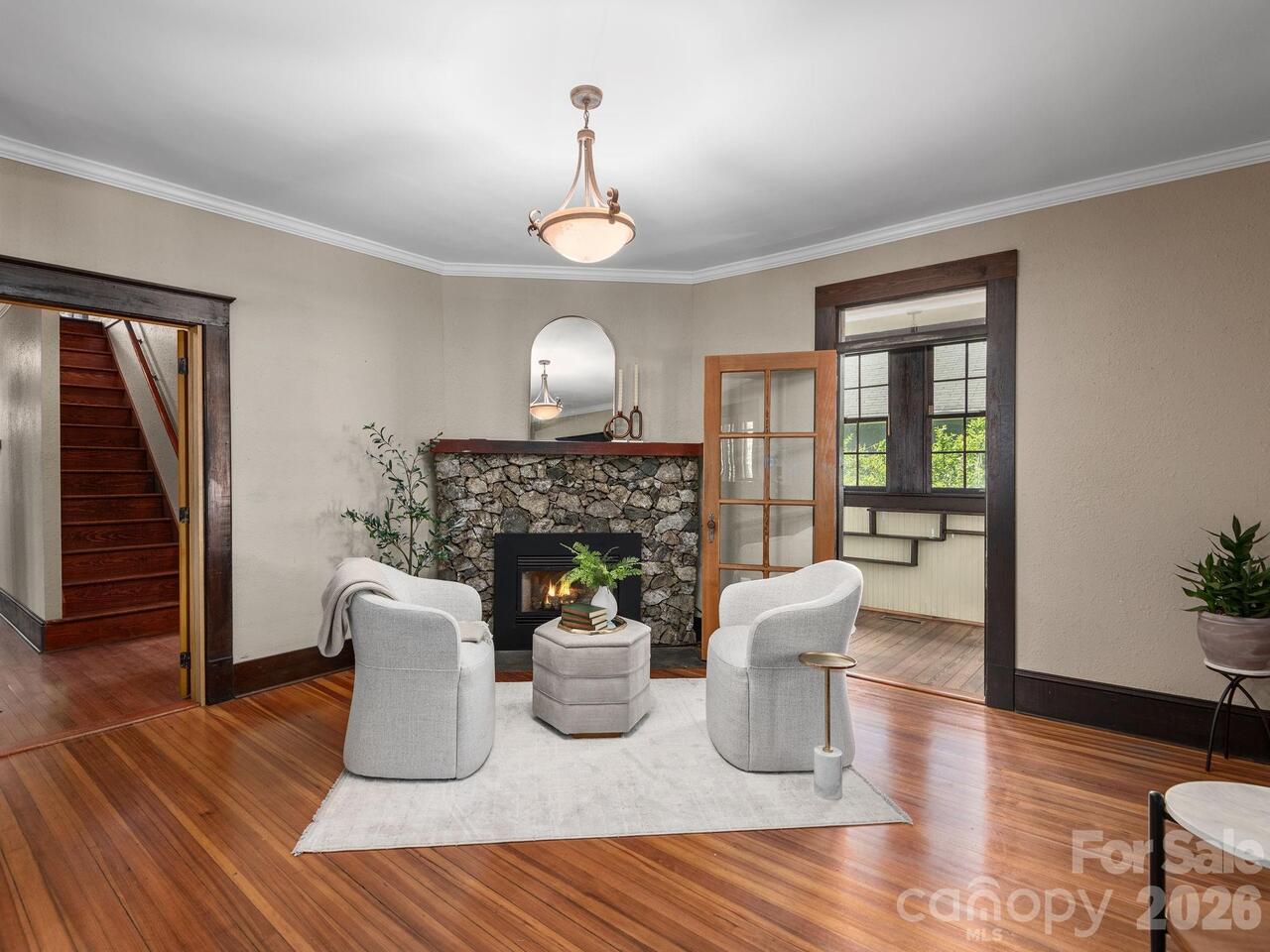 Listing Photo 10