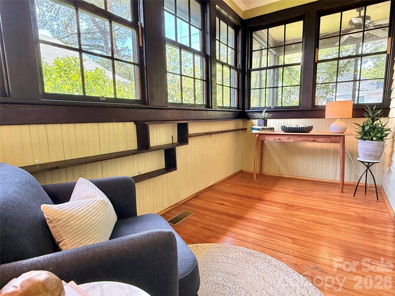 Listing Photo 11