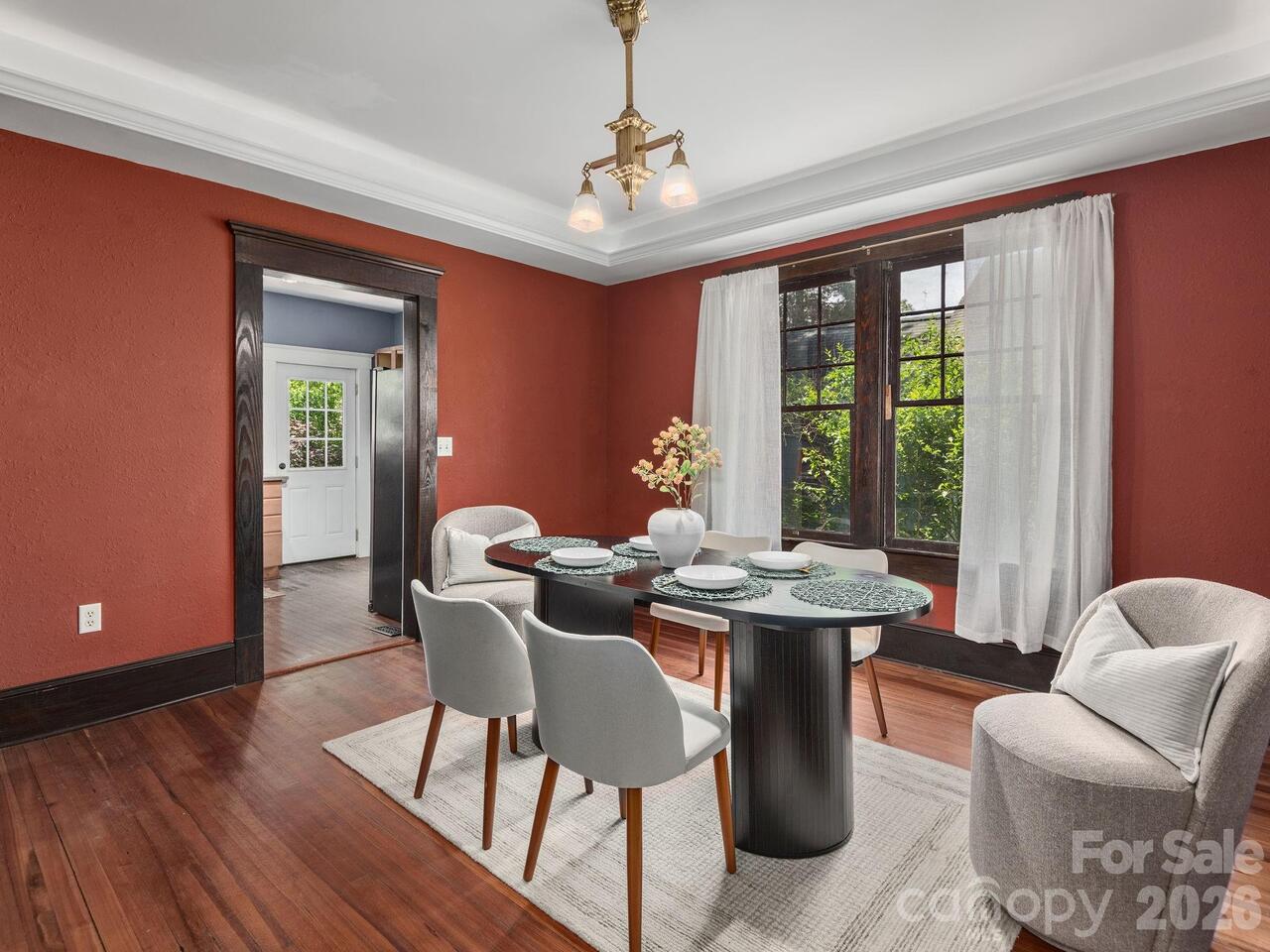 Listing Photo 12