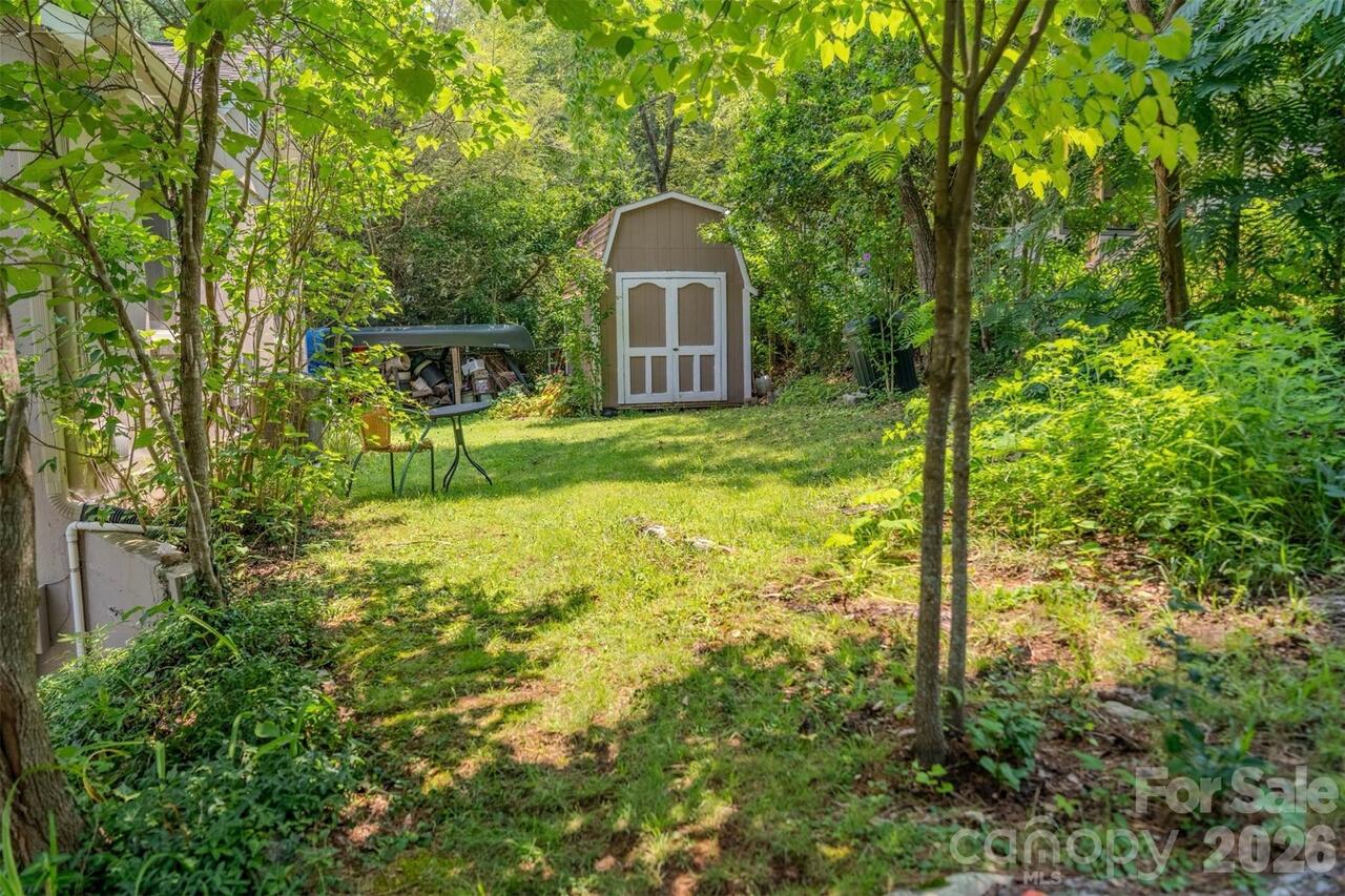Listing Photo 9