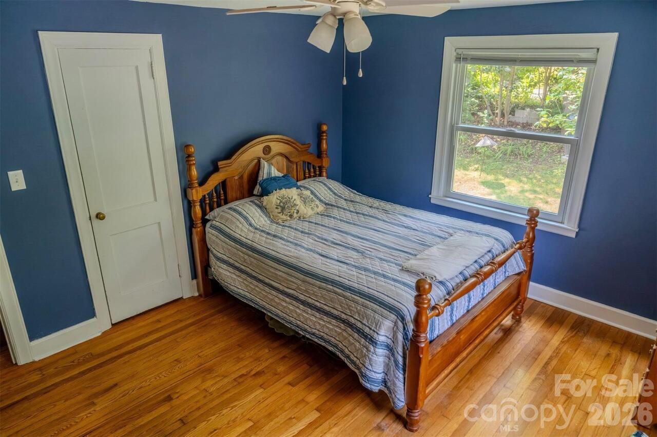 Listing Photo 18