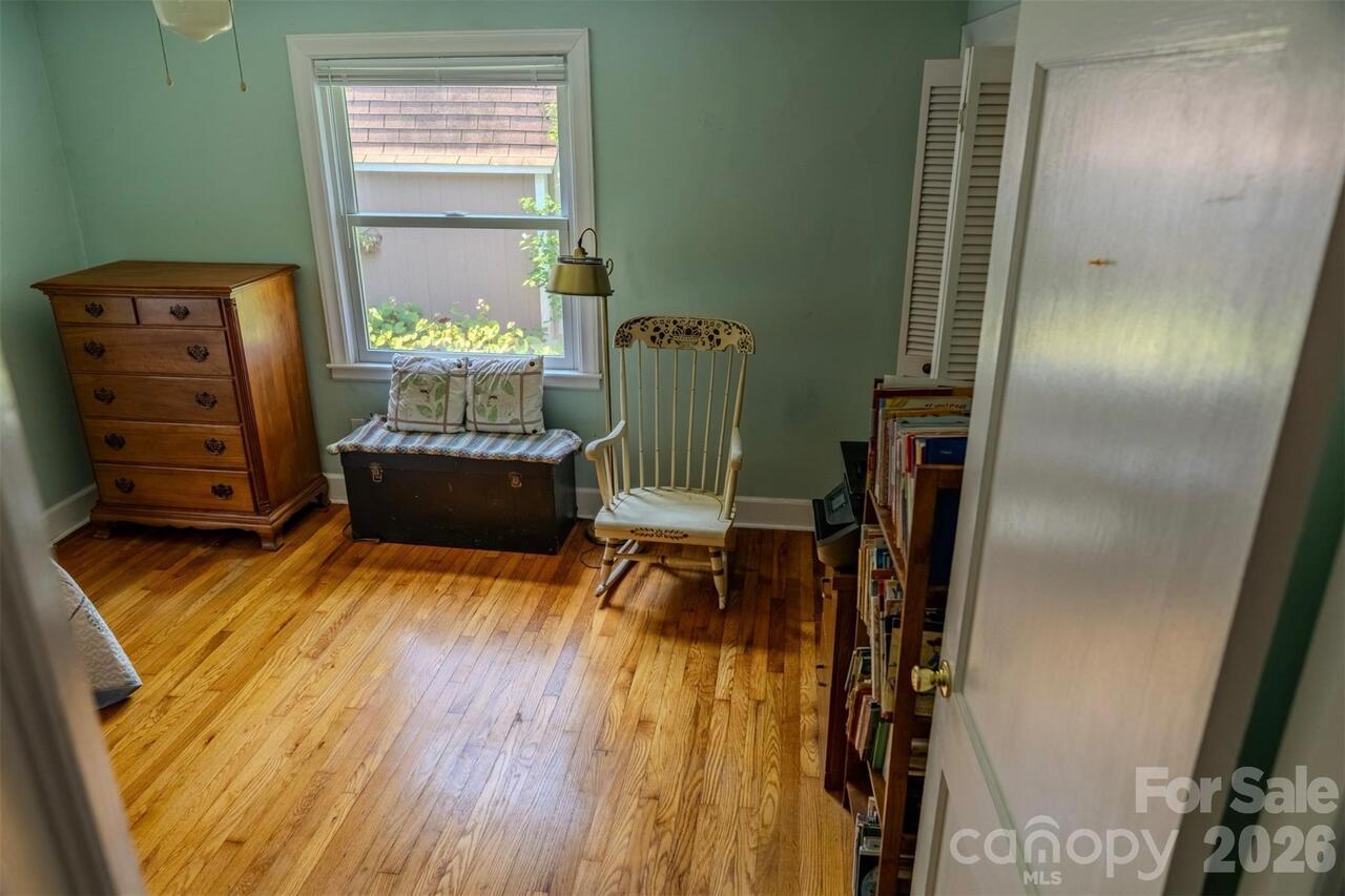 Listing Photo 19