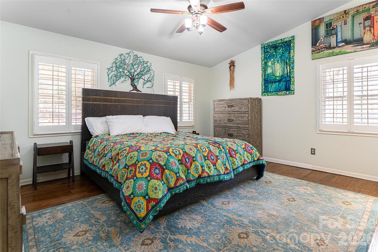 Listing Photo 22