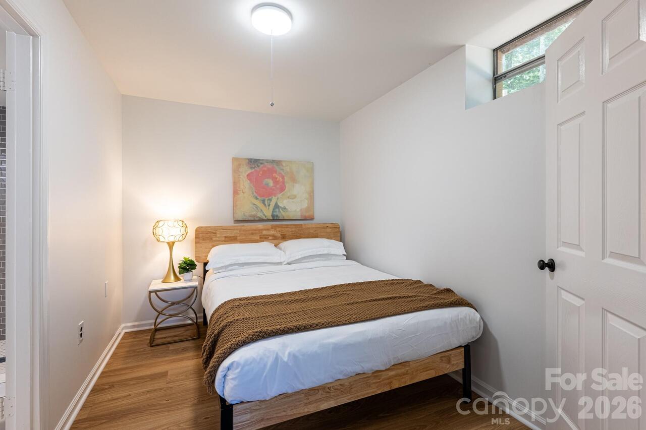 Listing Photo 7